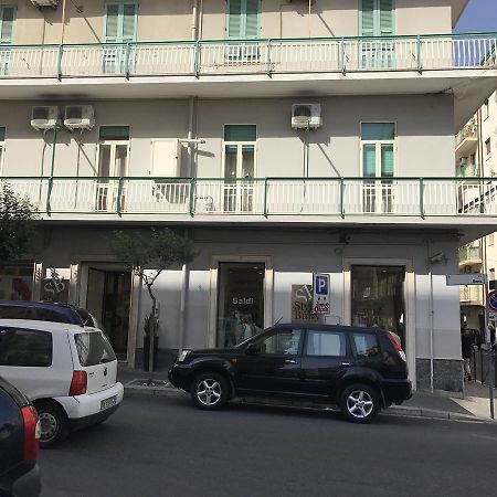 Donna Margharet Bed & Breakfast Crotone Exterior foto